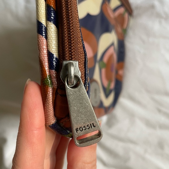 Fossil purse | Retro print cross-body bag - Picture 5 of 11